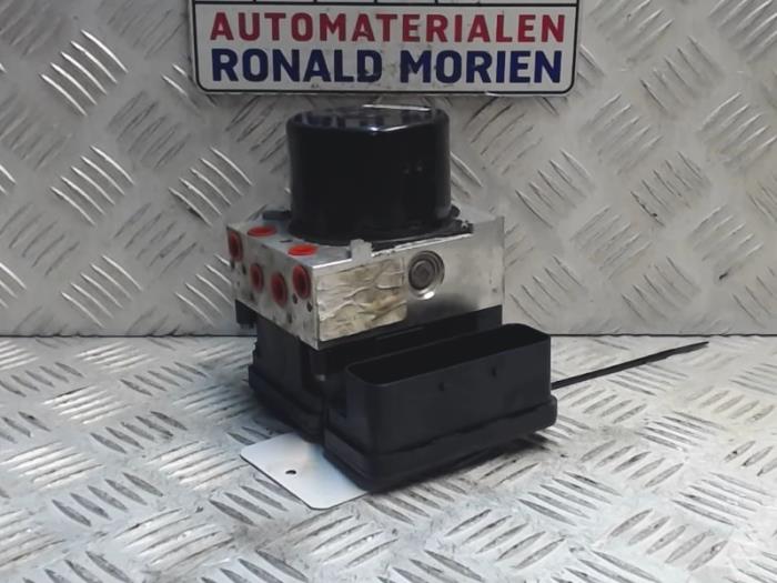 ABS pump from a Ford C-Max (DXA) 1.6 TDCi 16V 2014