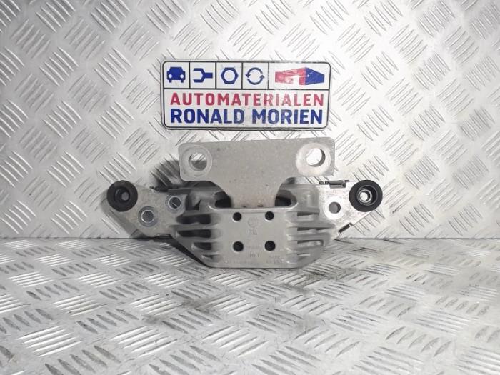 Used Engine mount Opel Astra K 1.4 Turbo 16V Price € 25,00 Margin scheme offered by Automaterialen Ronald Morien B.V.
