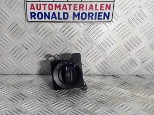 Gebrauchte Licht Schalter Volkswagen Crafter 2.5 TDI 30/32/35/46/50 Preis € 39,00 Margenregelung angeboten von Automaterialen Ronald Morien B.V.
