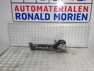 Usagé Bras de suspension arrière droit Opel Insignia Grand Sport 1.6 CDTI 16V 136 Prix € 35,00 Règlement à la marge proposé par Automaterialen Ronald Morien B.V.