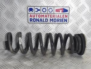 Usados Muelle helicoidal detrás Opel Insignia Grand Sport 1.6 CDTI 16V 136 Precio € 35,00 Norma de margen ofrecido por Automaterialen Ronald Morien B.V.