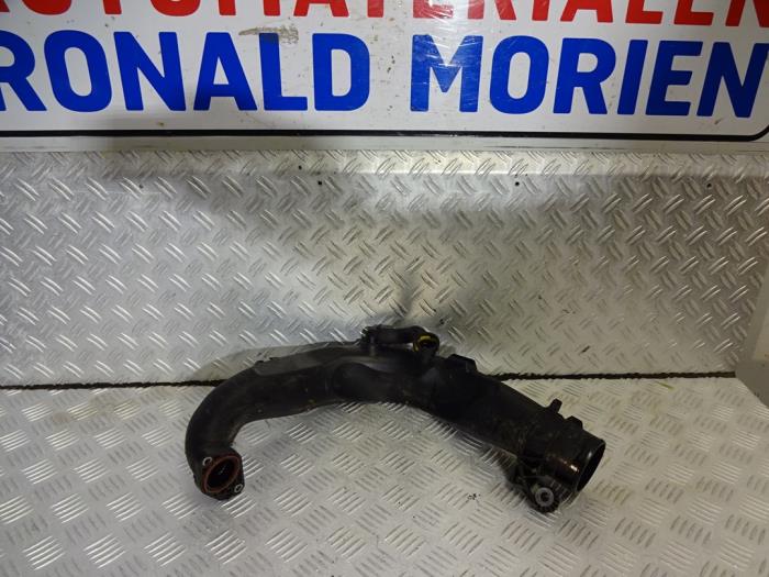 Gebrauchte Intercooler Rohr Renault Twingo II (CN) 1.5 dCi 90 FAP Preis € 19,00 Margenregelung angeboten von Automaterialen Ronald Morien B.V.