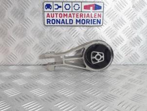 Używane Wspornik silnika Opel Karl 1.0 12V Cena € 15,00 Procedura marży oferowane przez Automaterialen Ronald Morien B.V.