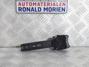 Używane Przelacznik kierunkowskazu Opel Karl 1.0 12V Cena € 19,00 Procedura marży oferowane przez Automaterialen Ronald Morien B.V.