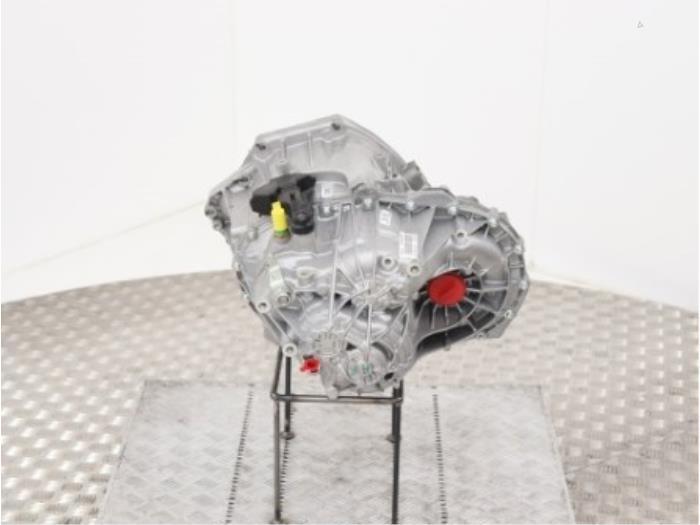 Gearbox from a Mercedes-Benz Vito (447.6) 1.6 109 CDI 16V 2018