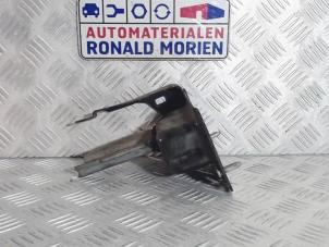 Used Gearbox mount Peugeot 207/207+ (WA/WC/WM) 1.4 16V VTi Price € 25,00 Margin scheme offered by Automaterialen Ronald Morien B.V.