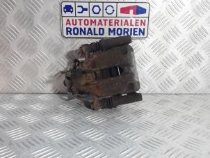 Usados Pinzas de freno izquierda detrás Peugeot 807 2.0 16V Precio € 65,00 Norma de margen ofrecido por Automaterialen Ronald Morien B.V.