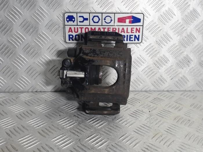 Gebrauchte Bremszange rechts hinten Volkswagen Transporter T5 2.5 TDi Preis € 37,20 Margenregelung angeboten von Automaterialen Ronald Morien B.V.