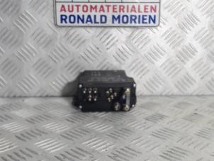 Used Glow plug relay Volkswagen LT II 2.5 TDi Price € 15,00 Margin scheme offered by Automaterialen Ronald Morien B.V.