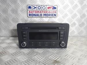 Gebrauchte Radio CD Spieler Audi A3 Sportback (8PA) 1.9 TDI Preis € 245,00 Margenregelung angeboten von Automaterialen Ronald Morien B.V.
