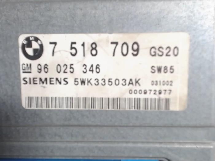 Ordenador de caja automática de un BMW 5 serie Touring (E39) 525d 24V 2003
