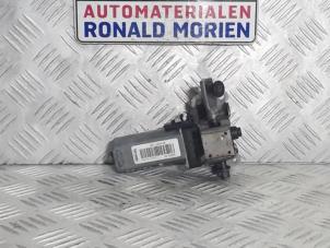 Używane Silnik fotela Volvo V40 (MV) 1.5 T3 16V Geartronic Cena € 30,00 Procedura marży oferowane przez Automaterialen Ronald Morien B.V.