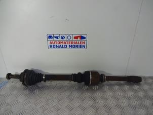 Used Front drive shaft, right Peugeot 206 CC (2D) 1.6 16V Price € 25,00 Margin scheme offered by Automaterialen Ronald Morien B.V.