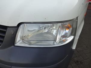 Used Headlight, left Volkswagen Transporter Price € 30,00 Margin scheme offered by Automaterialen Ronald Morien B.V.