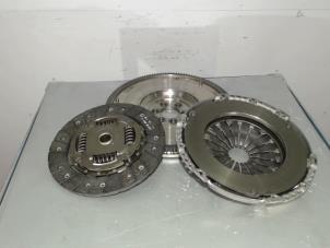 Used Clutch kit (complete) Volkswagen Golf VII (AUA) 1.2 TSI 16V Price € 115,00 Inclusive VAT offered by Automaterialen Ronald Morien B.V.