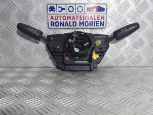 Usagé Commodo d'essuie glace Opel Corsa Prix € 35,00 Règlement à la marge proposé par Automaterialen Ronald Morien B.V.