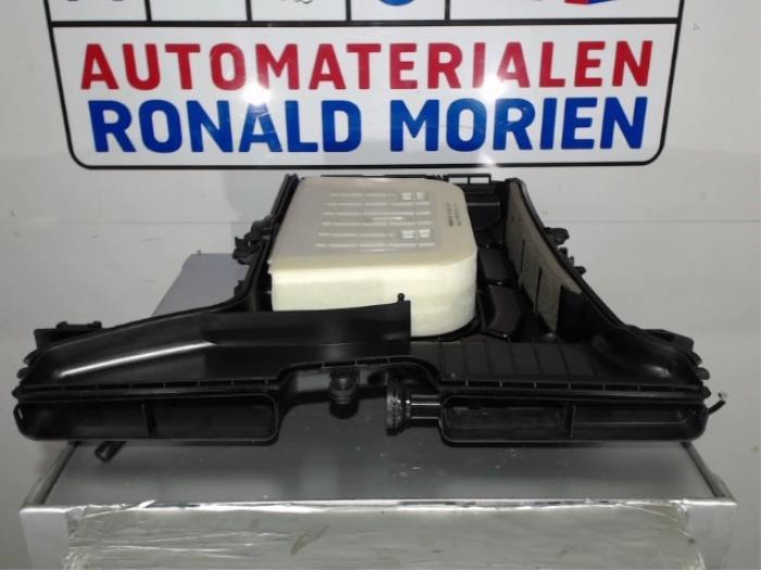 Begagnade Luftfilter Volkswagen Touareg 3.0 TDI 286 V6 24V Pris € 114,95 Inklusive moms erbjuds av Automaterialen Ronald Morien B.V.