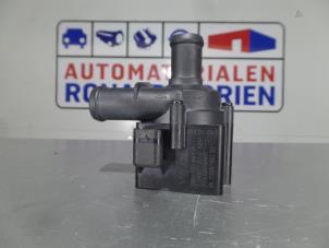 Used Additional water pump Volkswagen Touareg 3.0 TDI 286 V6 24V Price € 75,00 Inclusive VAT offered by Automaterialen Ronald Morien B.V.