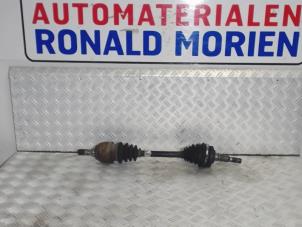Used Front drive shaft, left Opel Vectra B (36) 1.6 16V Ecotec Price € 19,00 Margin scheme offered by Automaterialen Ronald Morien B.V.