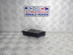 Używane Zlacze AUX/USB Seat Ibiza IV SC (6J1) 1.4 16V Cena € 45,00 Procedura marży oferowane przez Automaterialen Ronald Morien B.V.
