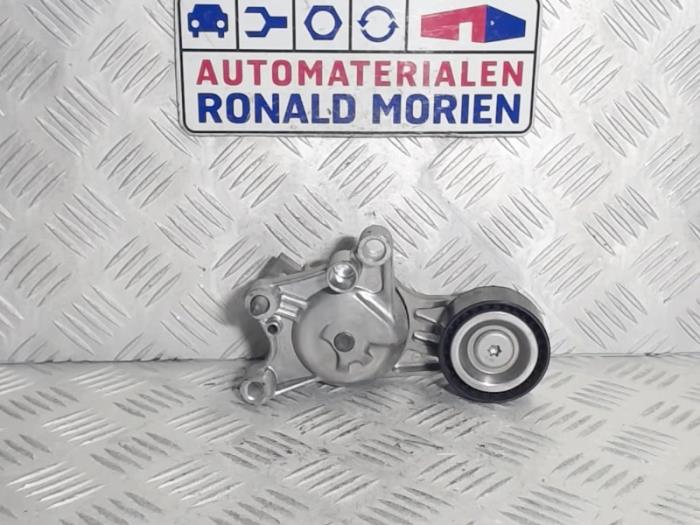 Usados Rodillo tensor correa múltiple Peugeot Partner (GC/GF/GG/GJ/GK) 1.6 BlueHDi 100 Precio € 35,00 Norma de margen ofrecido por Automaterialen Ronald Morien B.V.
