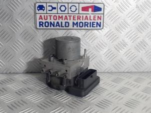 Used ABS pump Volkswagen Polo V (6R) Price € 35,00 Margin scheme offered by Automaterialen Ronald Morien B.V.