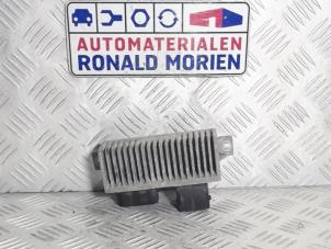Używane Przekaznik swiec zarowych Renault Trafic (1FL/2FL/3FL/4FL) Cena € 25,00 Procedura marży oferowane przez Automaterialen Ronald Morien B.V.