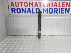 Usados Amortiguador derecha detrás Opel Meriva Precio € 35,00 Norma de margen ofrecido por Automaterialen Ronald Morien B.V.