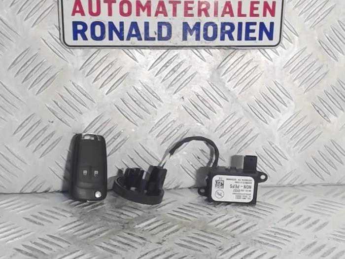 Immobiliser module from a Opel Astra 2012