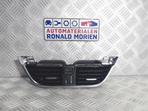 Used Dashboard vent Ford Fiesta 7 Price € 15,00 Margin scheme offered by Automaterialen Ronald Morien B.V.