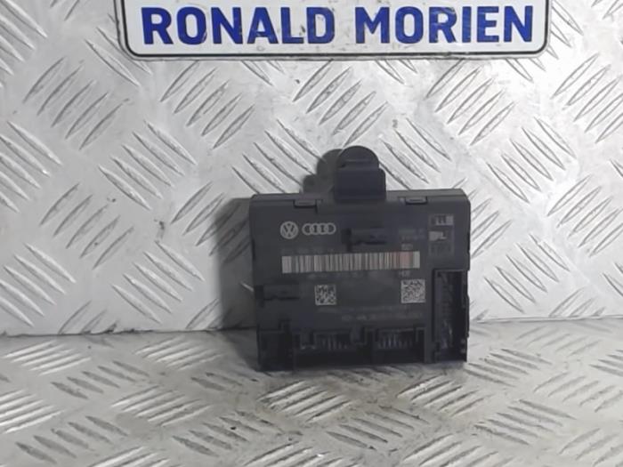 Używane Modul (rózne) Audi RS 5 (8T3) RS5 4.2 V8 32V Cena € 65,00 Procedura marży oferowane przez Automaterialen Ronald Morien B.V.