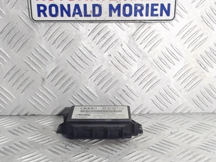Używane Modul (rózne) Audi RS 5 (8T3) RS5 4.2 V8 32V Cena € 85,00 Procedura marży oferowane przez Automaterialen Ronald Morien B.V.