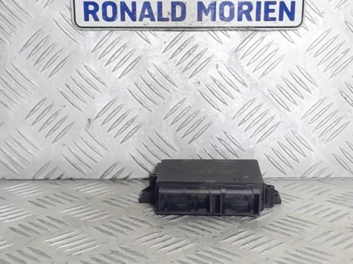 Usados Módulo PDC Landrover Range Rover Evoque (LVJ/LVS) 2.2 SD4 16V 5-drs. Precio € 49,00 Norma de margen ofrecido por Automaterialen Ronald Morien B.V.