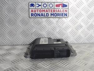Usagé Calculateur moteur Opel Astra J Sports Tourer (PD8/PE8/PF8) 1.7 CDTi 16V Prix € 75,00 Règlement à la marge proposé par Automaterialen Ronald Morien B.V.