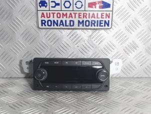 Używane Radio Opel Karl 1.0 12V Cena € 70,00 Procedura marży oferowane przez Automaterialen Ronald Morien B.V.