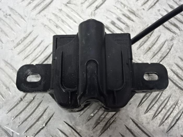 Tailgate lock mechanism from a Volvo V40 2018