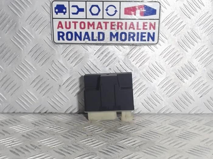Gebrauchte Vorglührelais Peugeot Partner (GC/GF/GG/GJ/GK) 1.6 BlueHDi 100 Preis € 19,00 Margenregelung angeboten von Automaterialen Ronald Morien B.V.