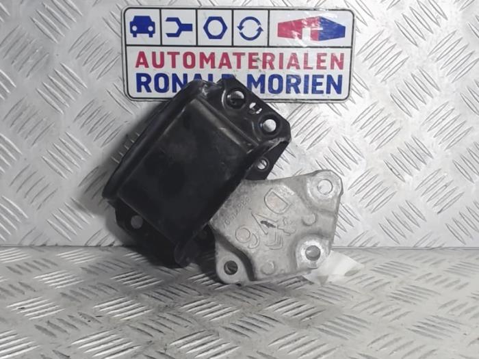 Used Engine mount Peugeot Partner (GC/GF/GG/GJ/GK) 1.6 BlueHDi 100 Price € 45,00 Margin scheme offered by Automaterialen Ronald Morien B.V.
