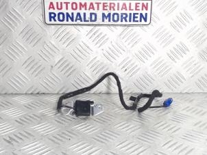 Used GPS antenna Ford B-Max (JK8) Price € 20,00 Margin scheme offered by Automaterialen Ronald Morien B.V.