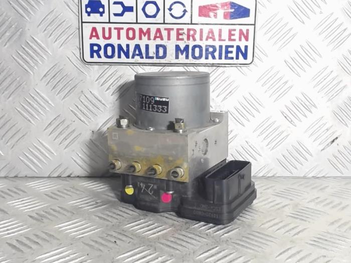 Used ABS pump Isuzu D-Max (TFR/TFS) 1.9 DDi Price € 245,00 Margin scheme offered by Automaterialen Ronald Morien B.V.
