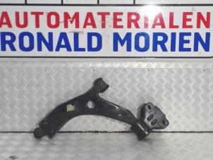Usagé Bras de suspension avant gauche Ford Focus Prix € 69,00 Règlement à la marge proposé par Automaterialen Ronald Morien B.V.