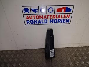 Używane Poduszka powietrzna fotela (siedzisko) Renault Captur (2R) 1.5 Energy dCi 110 FAP Cena € 25,00 Procedura marży oferowane przez Automaterialen Ronald Morien B.V.