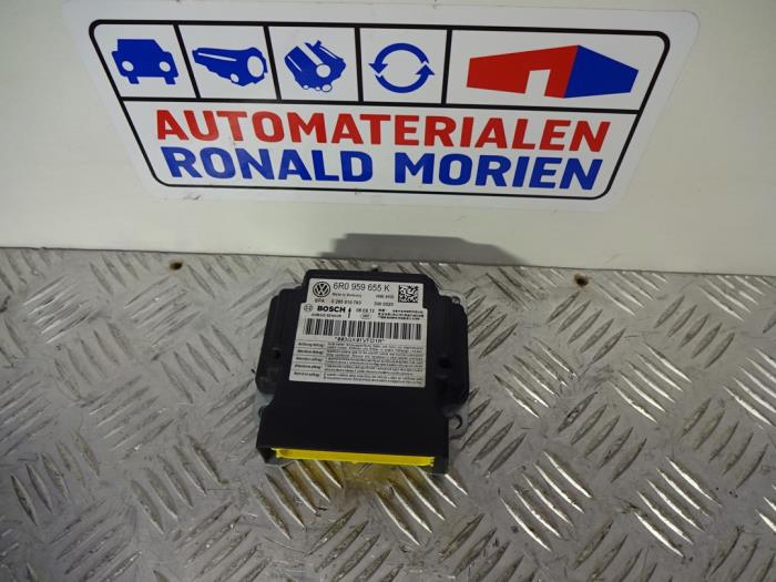 Airbag Module from a Volkswagen Polo V (6R)  2013