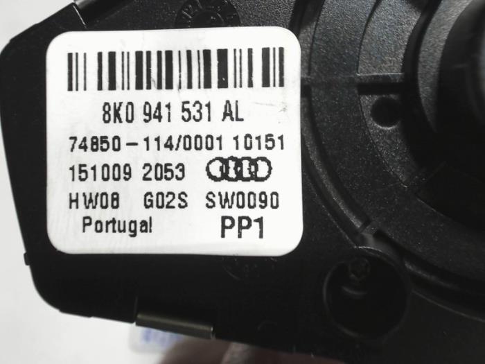 Light switch from a Audi A5 Sportback Quattro (B8H/B8S) 2.0 TFSI 16V 2010