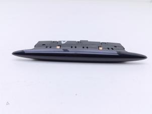 Usagé Capteur PDC Mercedes E (W211) 2.2 E-220 CDI 16V Prix € 15,00 Règlement à la marge proposé par Automaterialen Ronald Morien B.V.