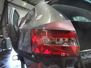 Used Taillight, left Skoda Superb Combi (3V5) 1.6 TDI Price € 95,00 Margin scheme offered by Automaterialen Ronald Morien B.V.