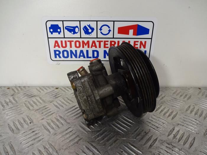 Usagé Pompe de direction Volkswagen Passat Variant (3B5) 1.8 T 20V Prix € 45,00 Règlement à la marge proposé par Automaterialen Ronald Morien B.V.