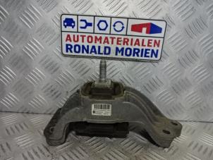 Used Gearbox mount Mini Paceman (R61) 2.0 16V Cooper SD ALL4 Price € 35,00 Margin scheme offered by Automaterialen Ronald Morien B.V.