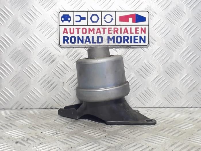 Used Engine mount Volkswagen Transporter T6 2.0 TDI Price € 35,00 Margin scheme offered by Automaterialen Ronald Morien B.V.
