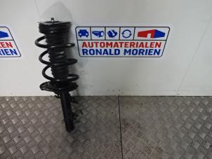 Used Front shock absorber rod, right Nissan X-Trail (T32) 2.0 dCi All Mode Price € 195,00 Margin scheme offered by Automaterialen Ronald Morien B.V.
